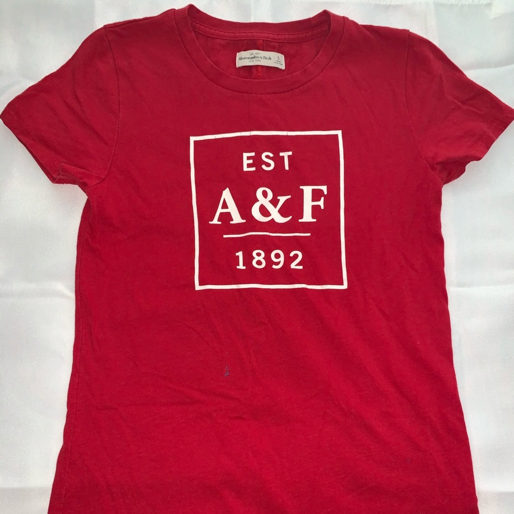 Abercrombie tee !